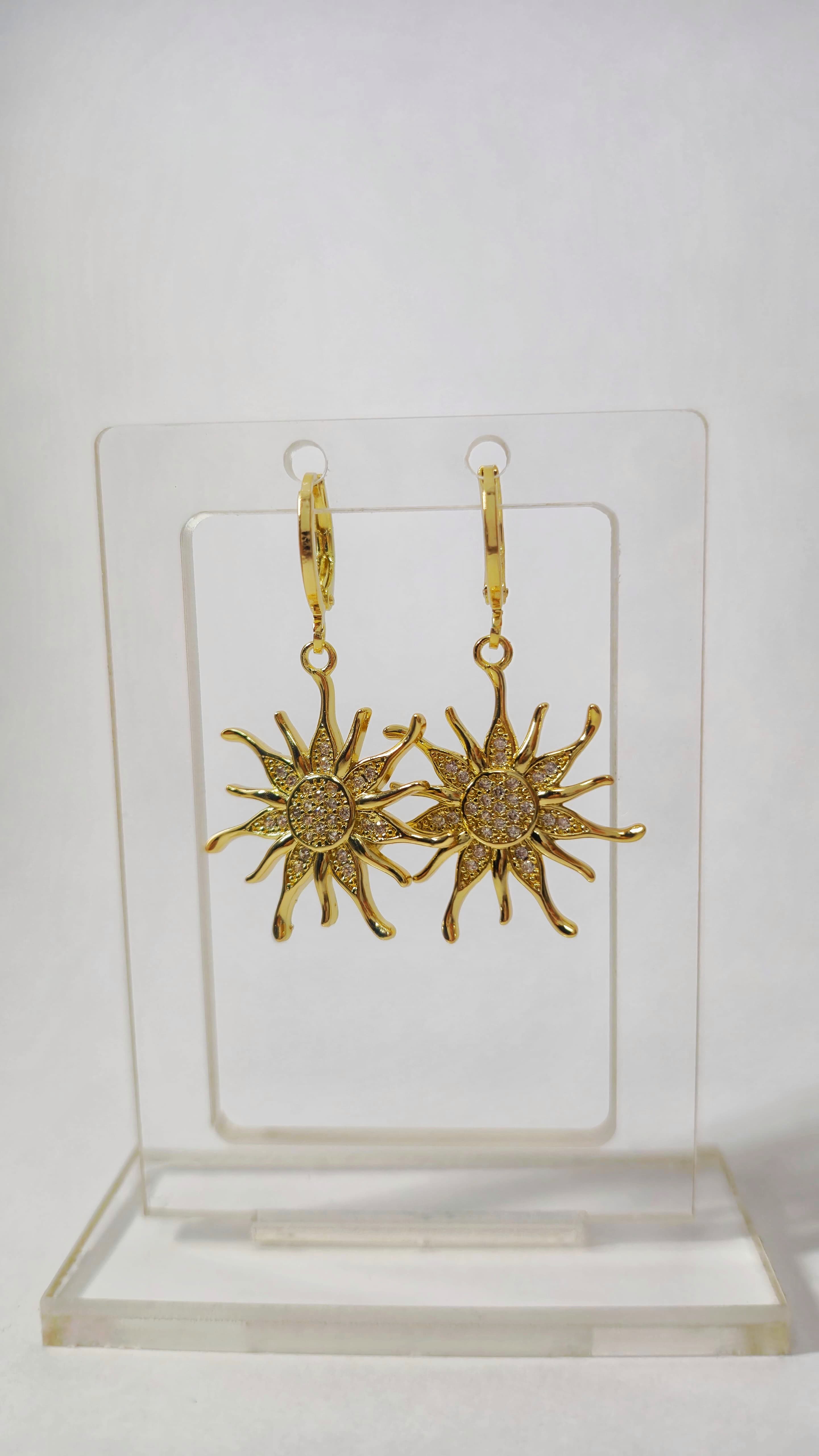 Bi-Takı | Gold Zirkon Taşlı Çelik Küpe